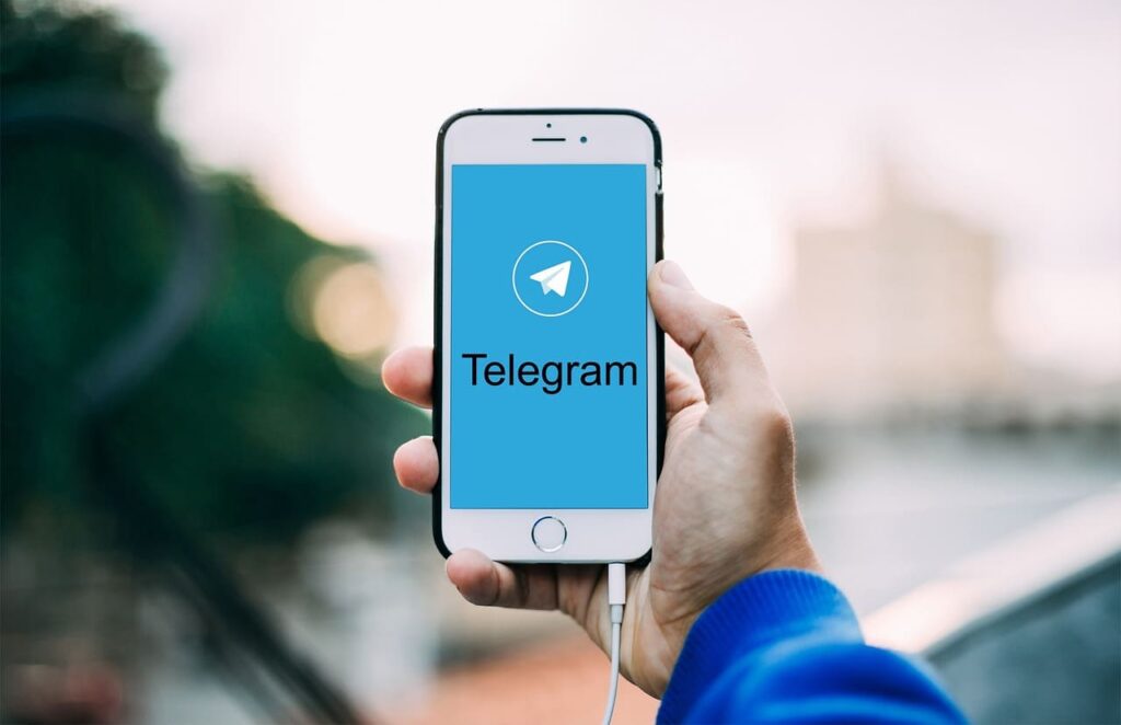 Como Assistir Filmes no Telegram
